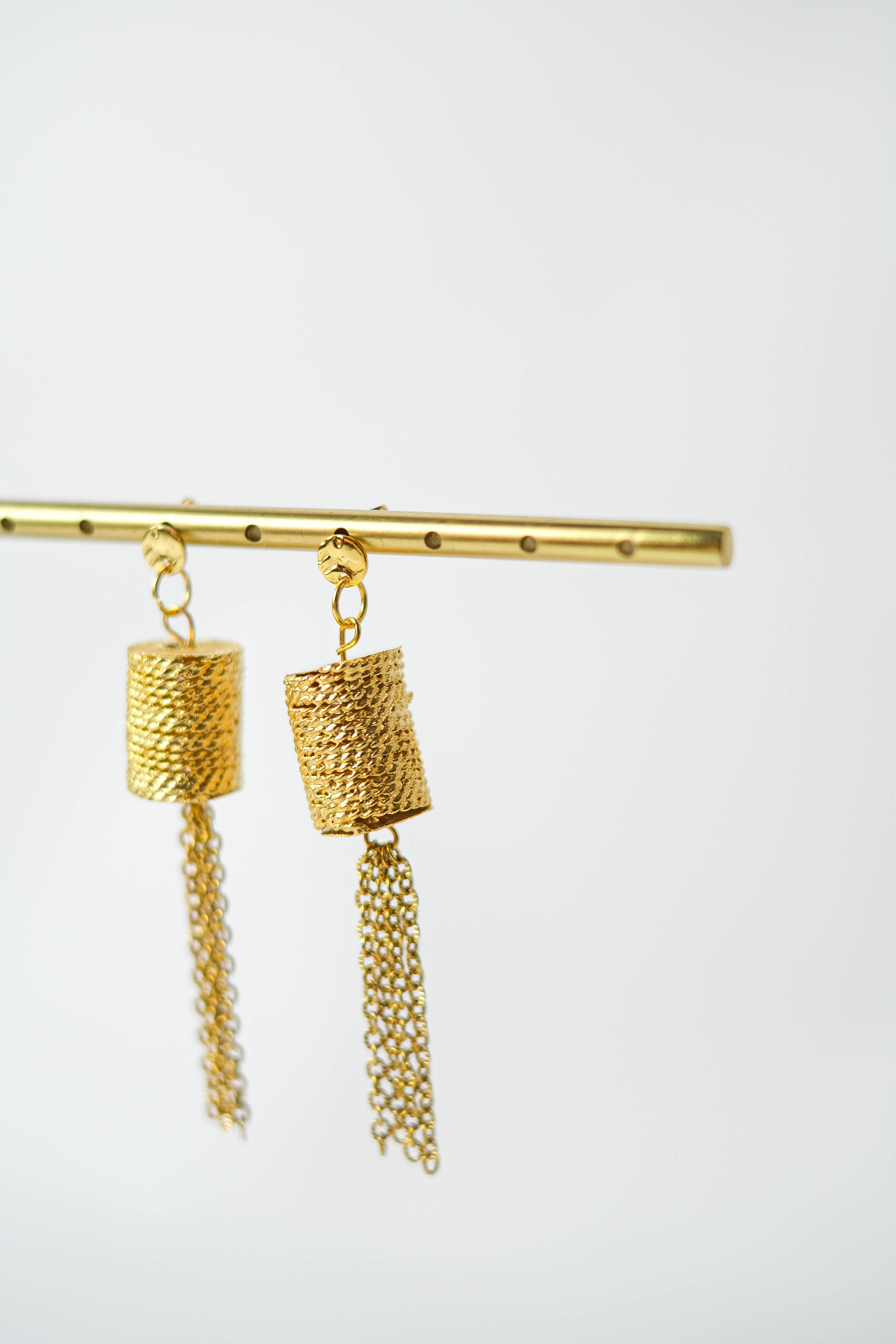 Les boucles d'oreilles BLY