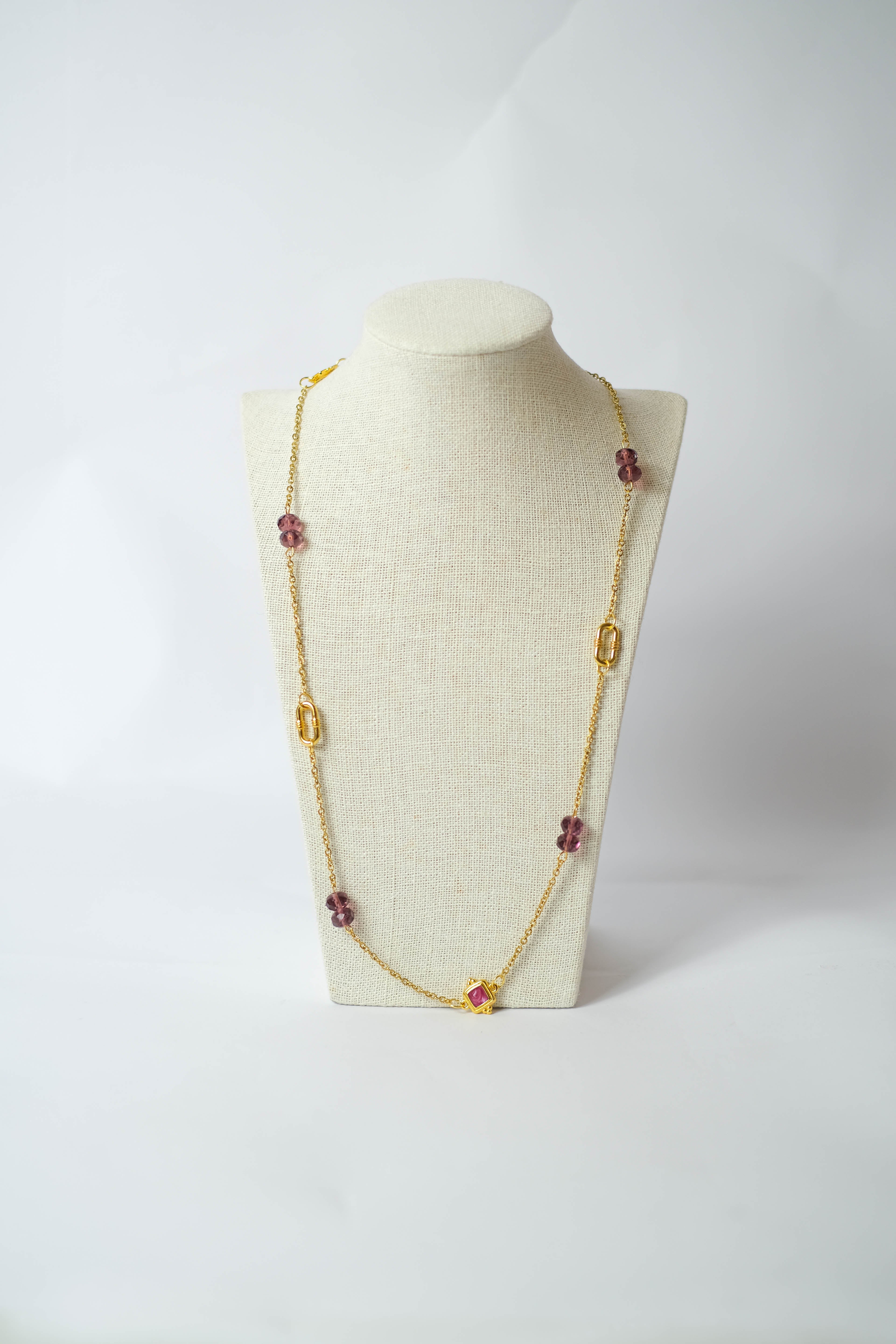 Le sautoir EMELINE violine