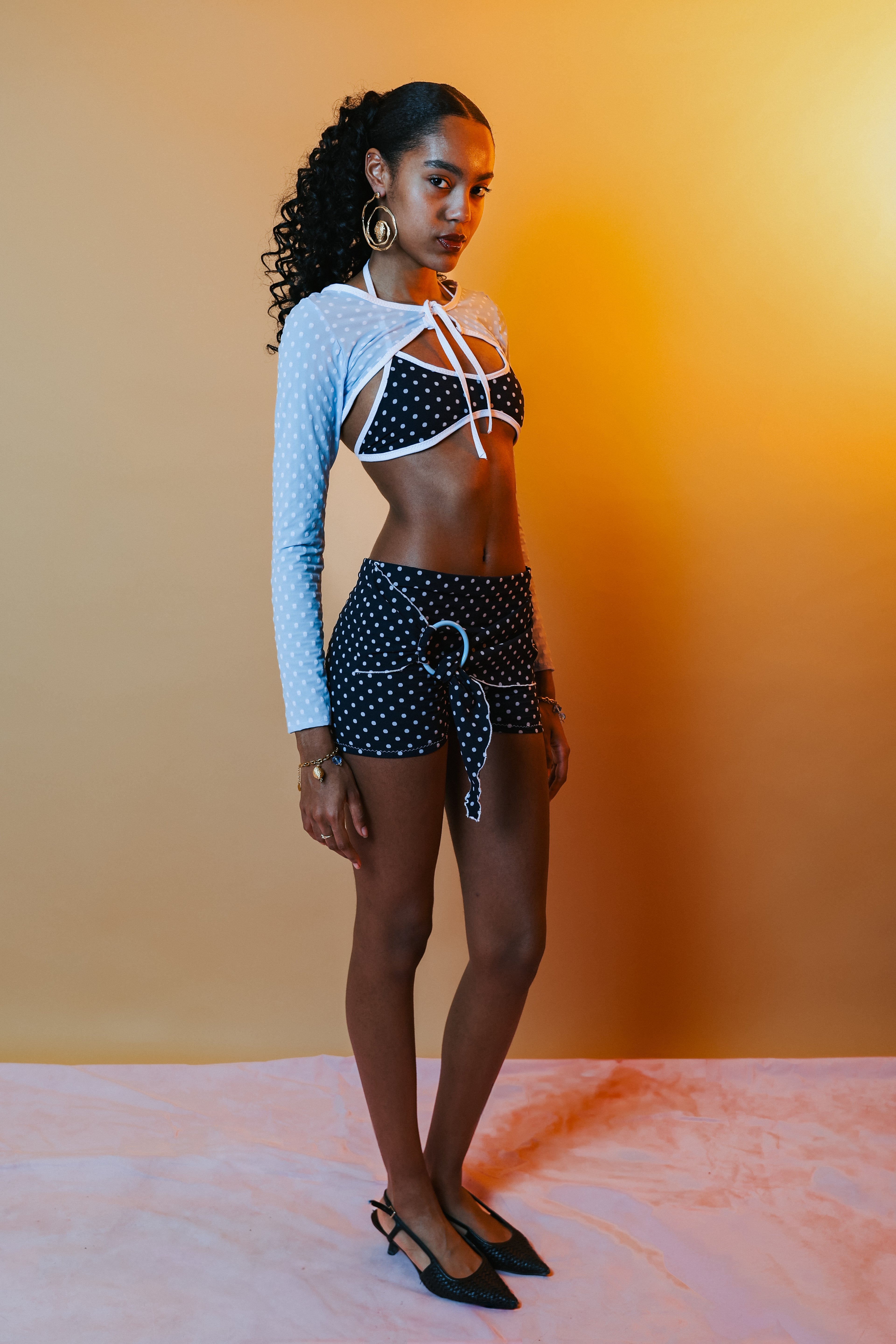 Boléro de bikini shortie à pois