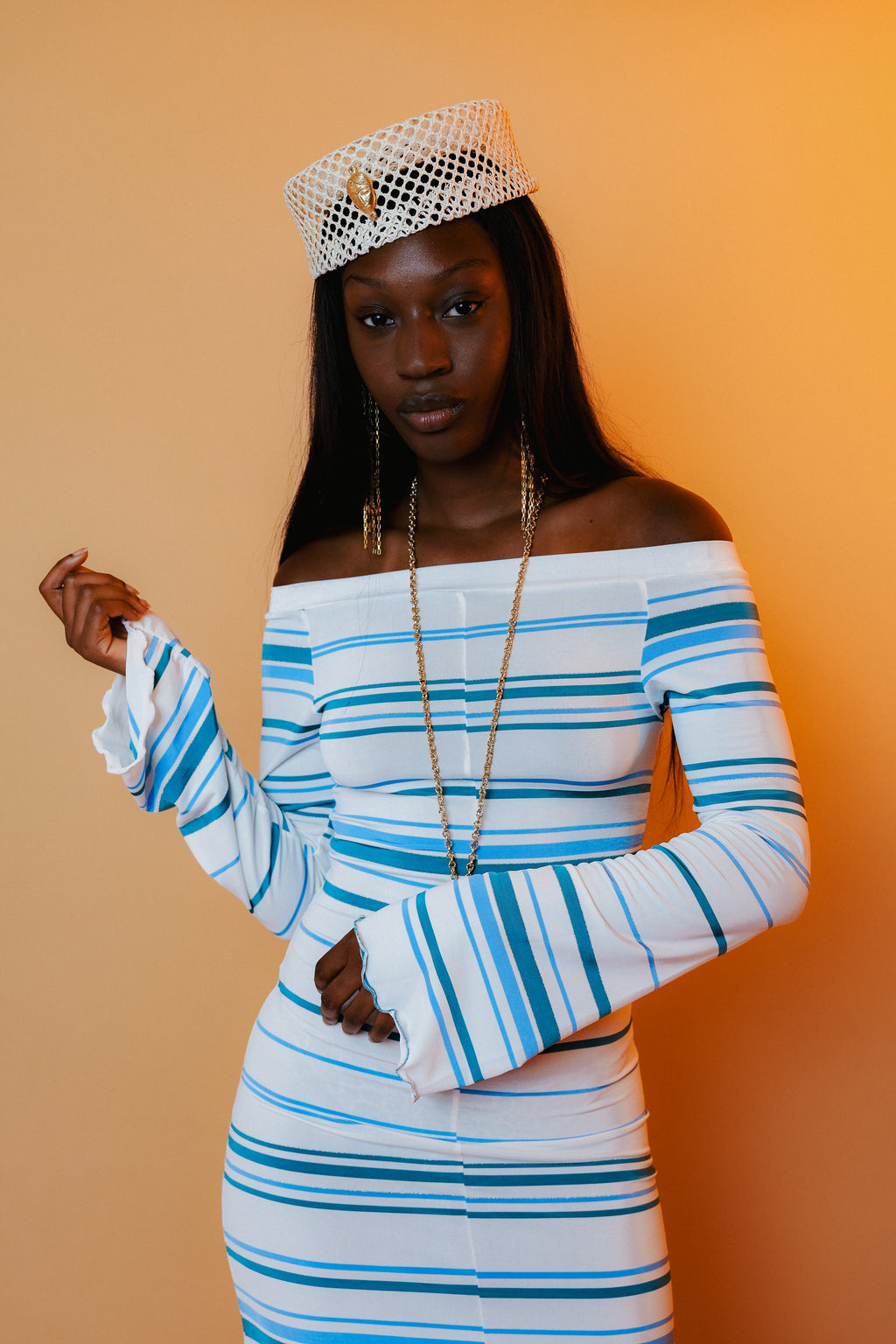 Robe longue rayure bleu à encolure bardot — MONACO