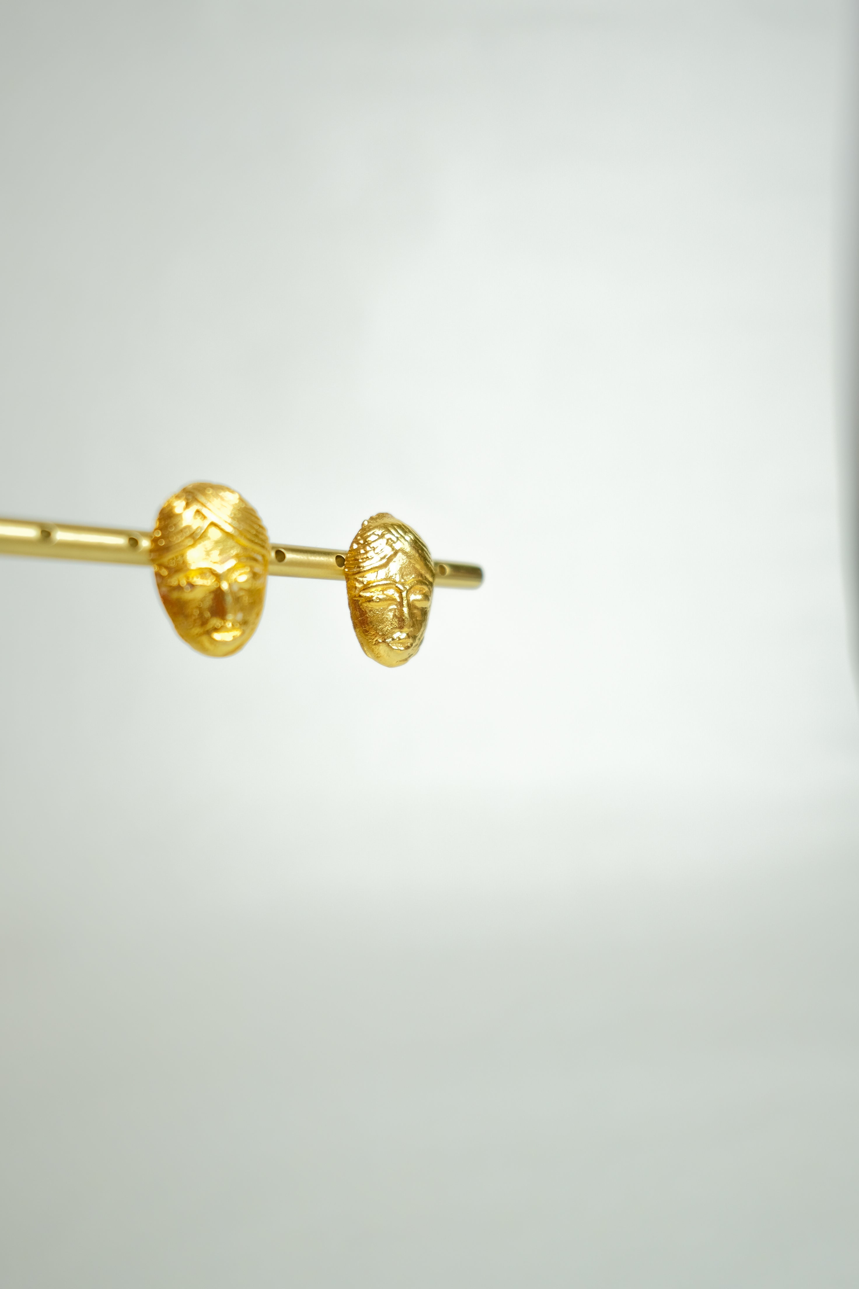 Les boucles d'oreilles APIE