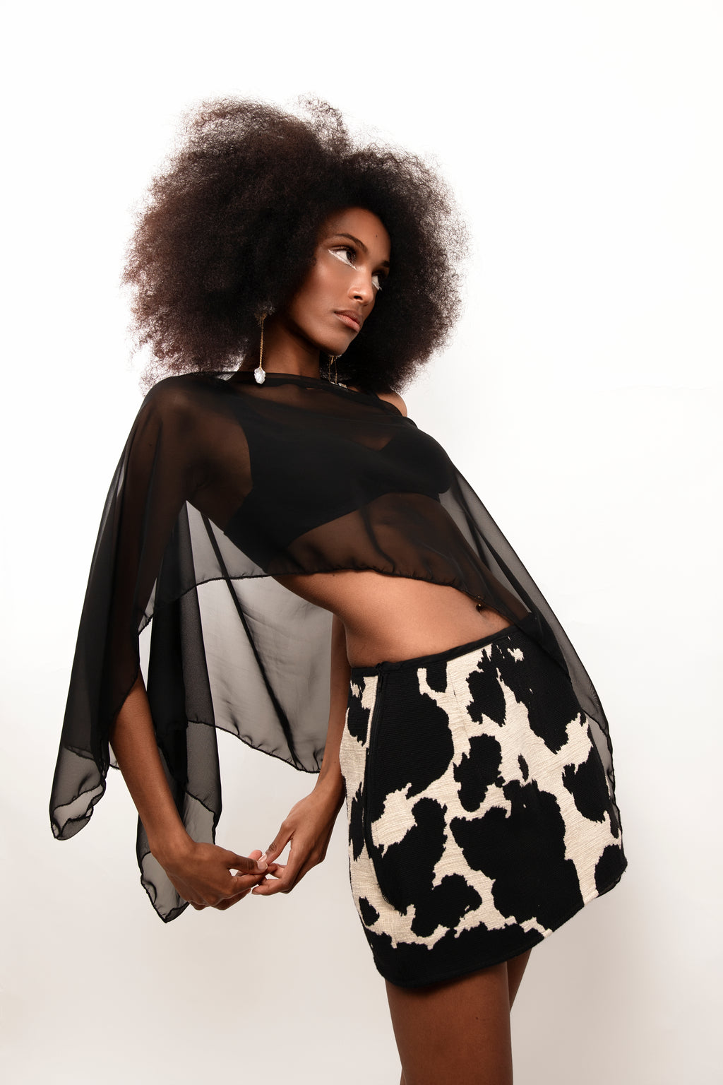 PRESSE — Le poncho noir SUZIE (TU)
