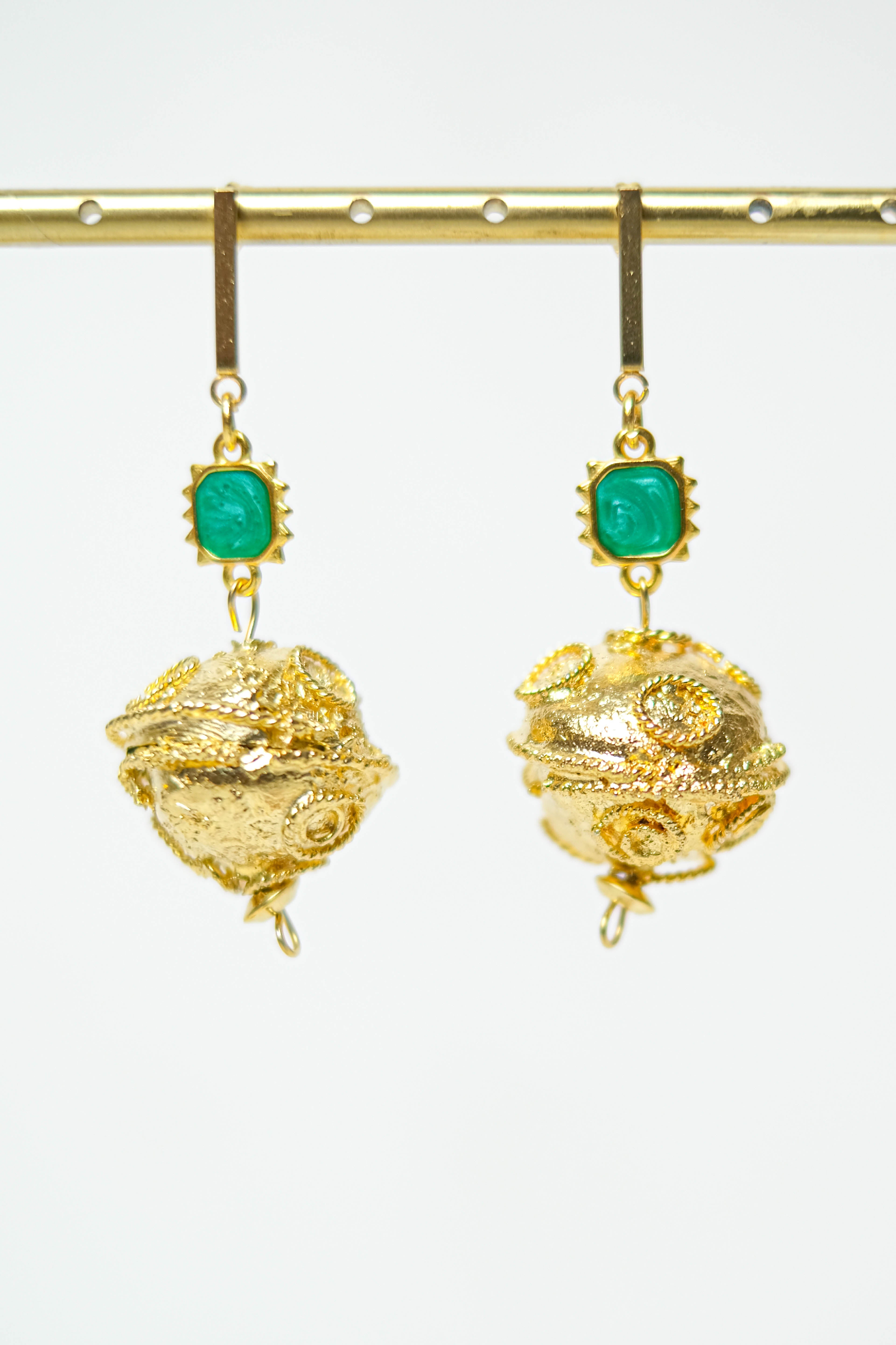 Les boucles d'oreilles GALAXY vert