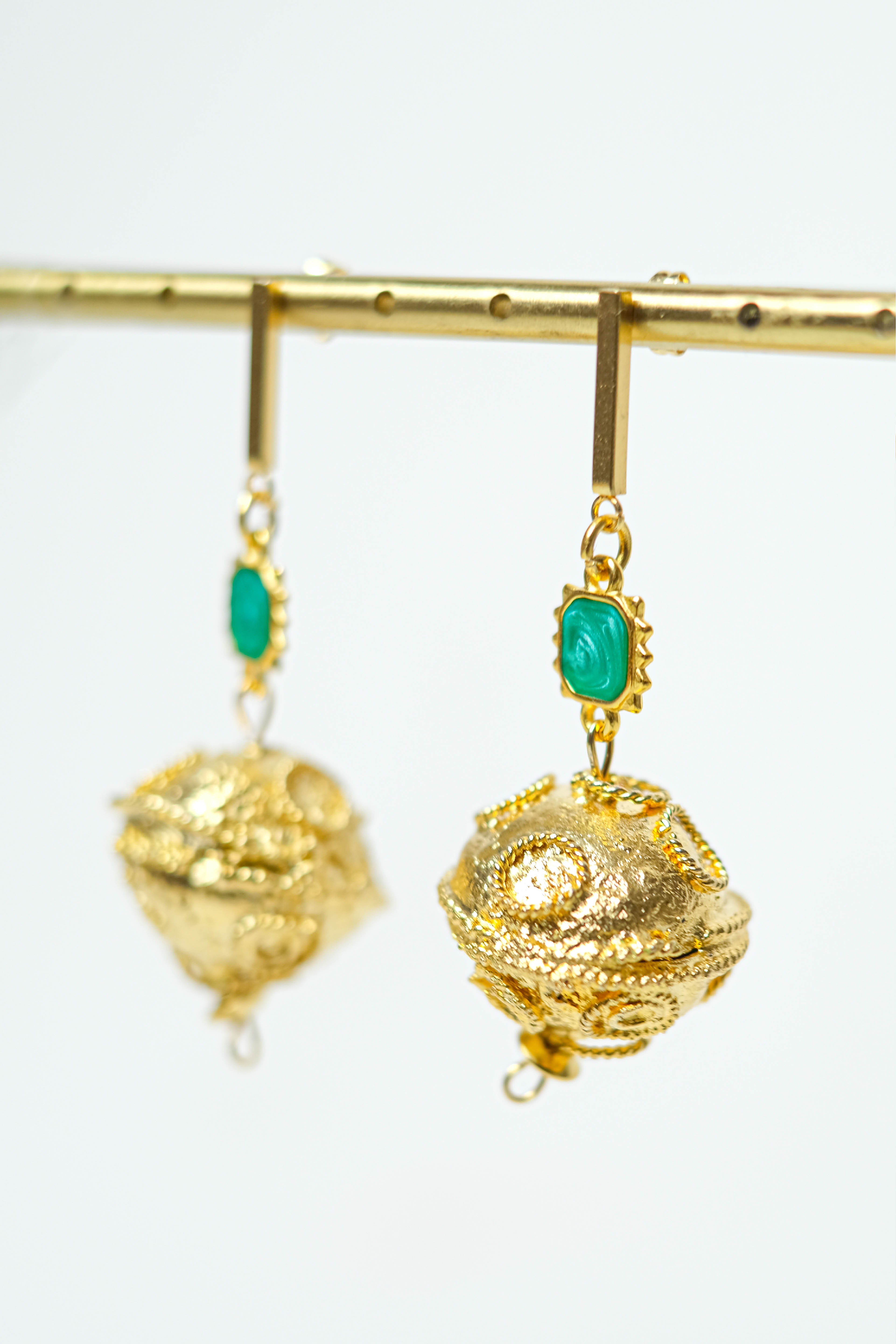 Les boucles d'oreilles GALAXY vert
