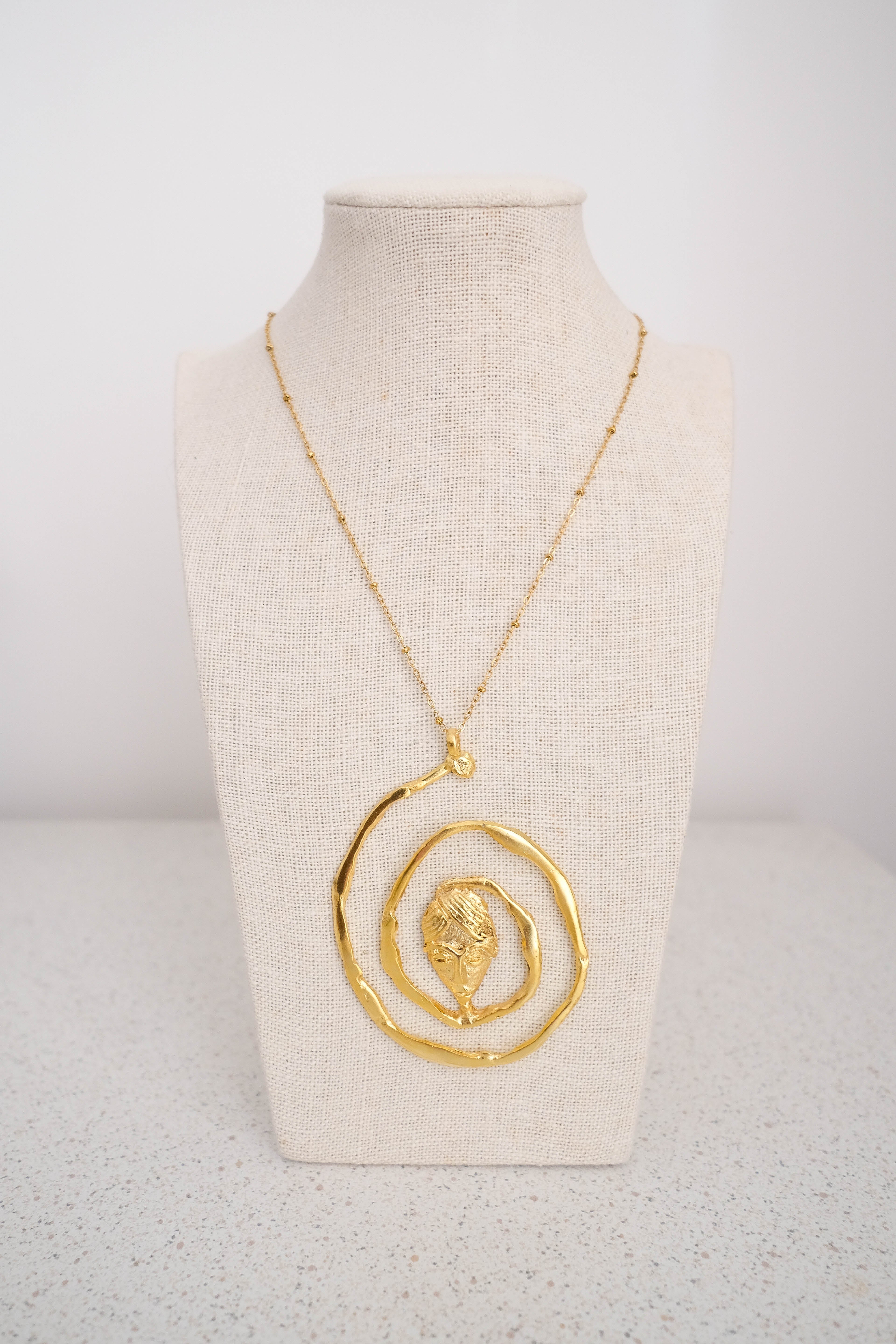 Le collier ADEKRA