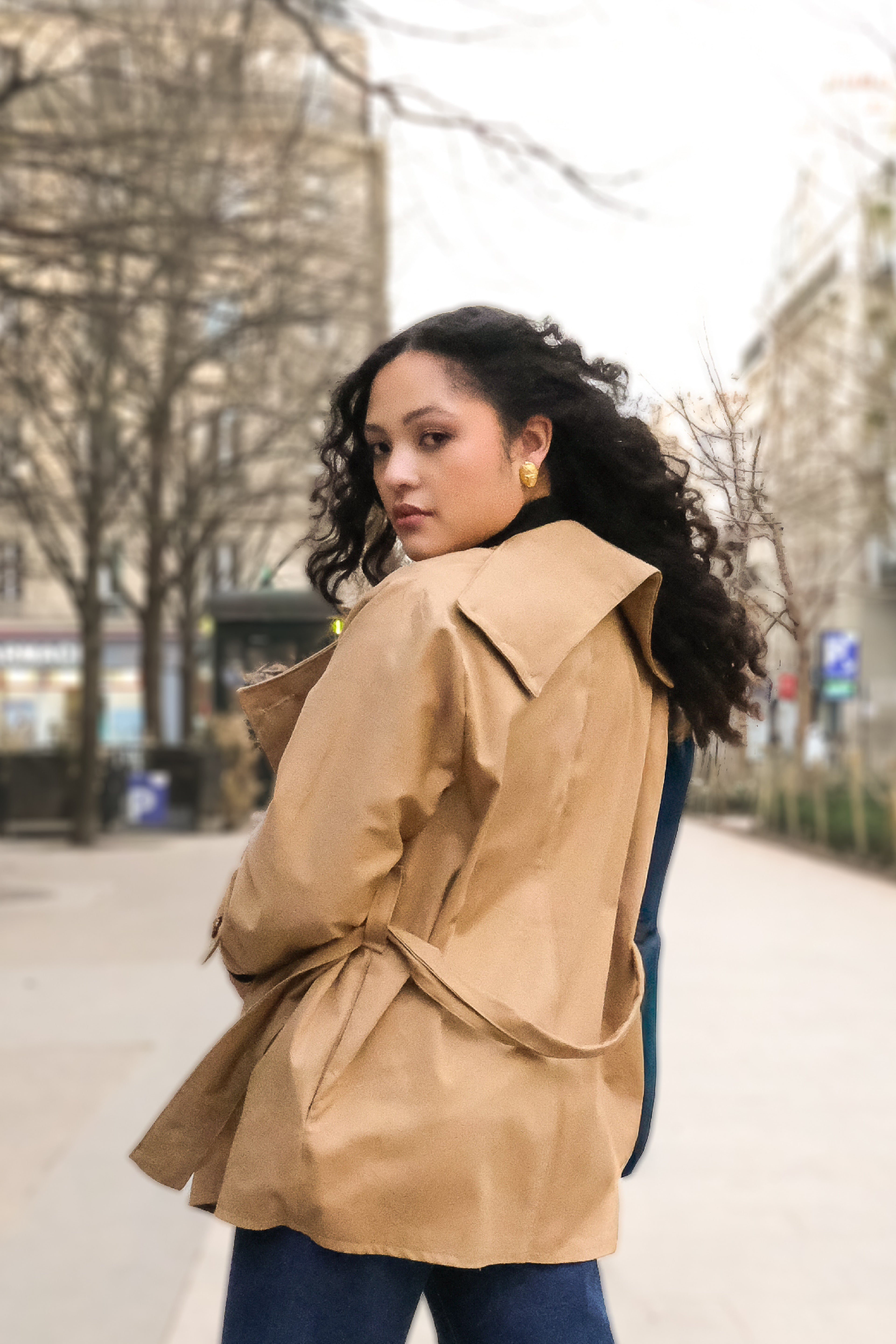 Les boucles d'oreilles APIE